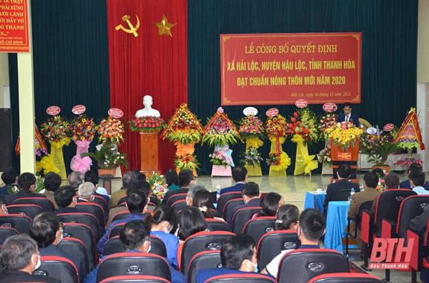 Xã Hải Lộc đón nhận Quyết định công nhận xã đạt chuẩn nông thôn mới