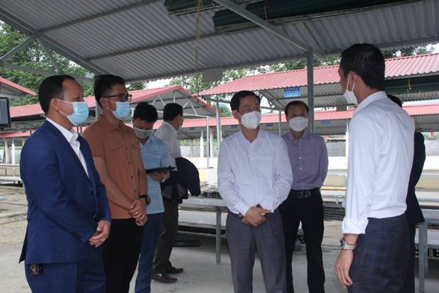 Thẩm định mức độ đạt chuẩn NTM các xã Cẩm Thành và Cẩm Quý