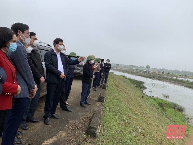 Phó Chủ tịch UBND tỉnh Lê Đức Giang kiểm tra tình hình sản xuất tại huyện Nông Cống
