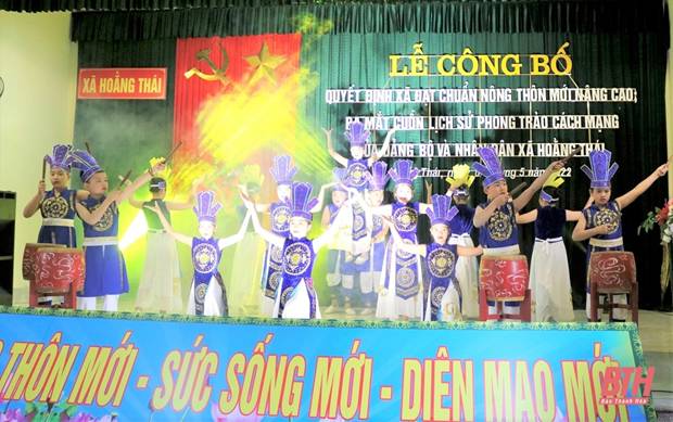 Xã Hoằng Thái đón Bằng công nhận xã đạt chuẩn Nông thôn mới nâng cao