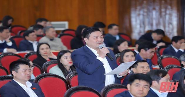 Description: Đẩy mạnh tích tụ đất đai, chuyển dịch cơ cấu cây trồng, phát triển sản xuất nông nghiệp quy mô lớn